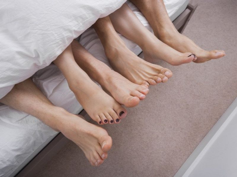 Hạn chế quan hệ với nhiều bạn tình Hạn chế quan hệ với nhiều bạn tình